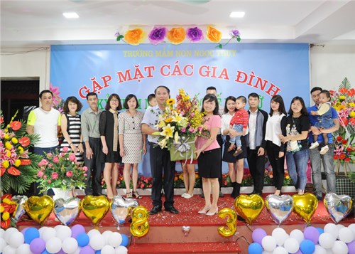 Trường MN Ngọc Thụy tưng bừng tổ chức chương trình Gặp mặt các gia đình, giao lưu văn nghệ   Chúc mừng ngày Quốc tế phụ nữ 8/3  năm 2018